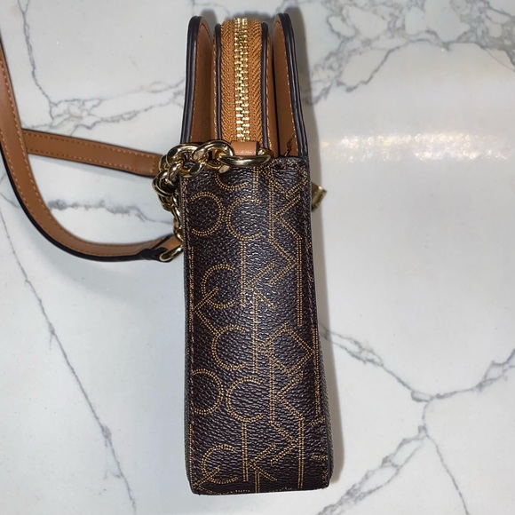 Calvin Klein Crossbody - Picture 6 of 16